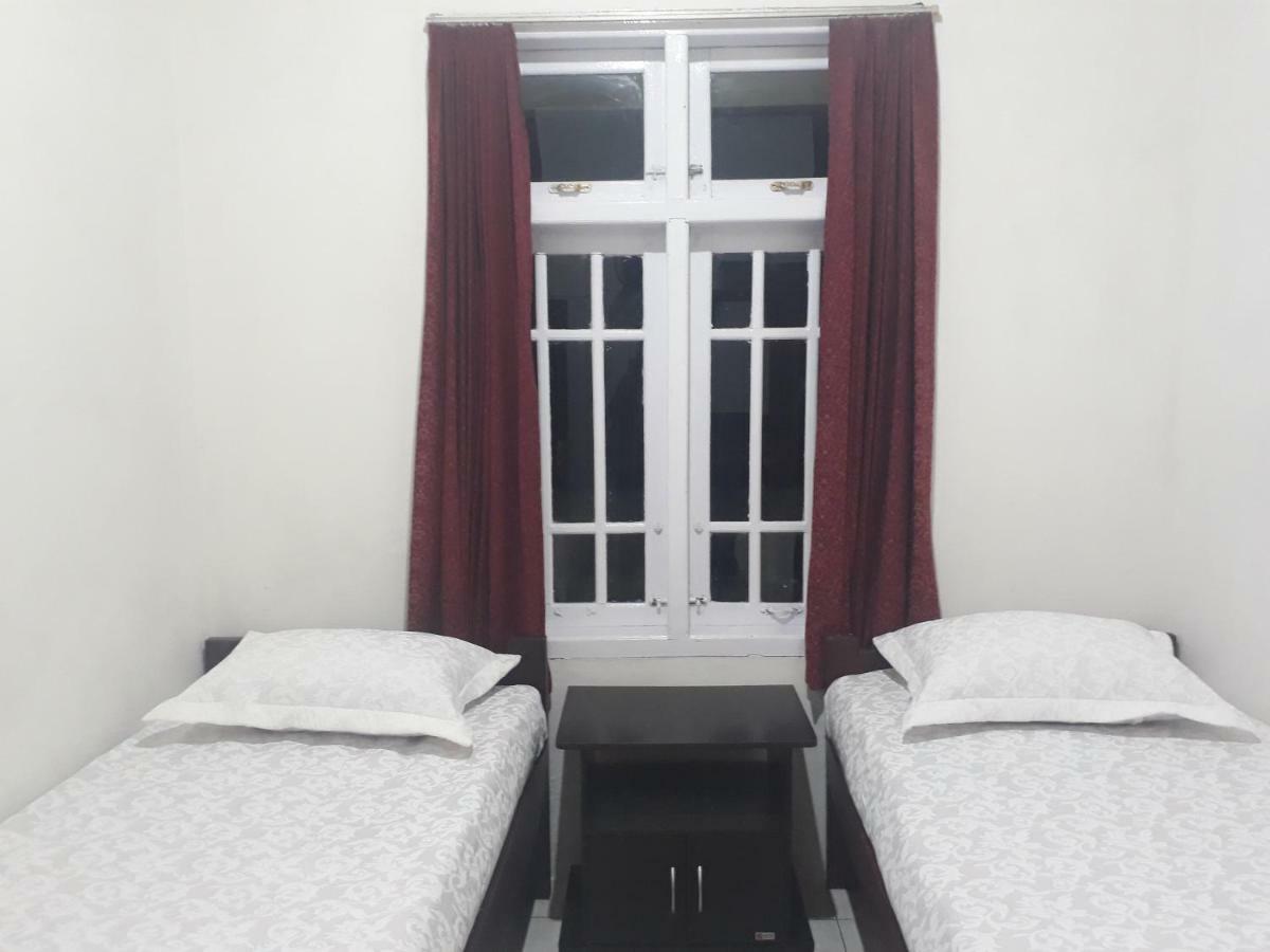 Bumimi Homestay Painan Exterior photo